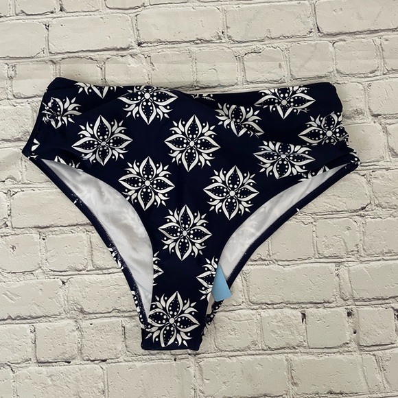 NWT Cupshe Floral Bikini Bottoms - Picture 2 of 5